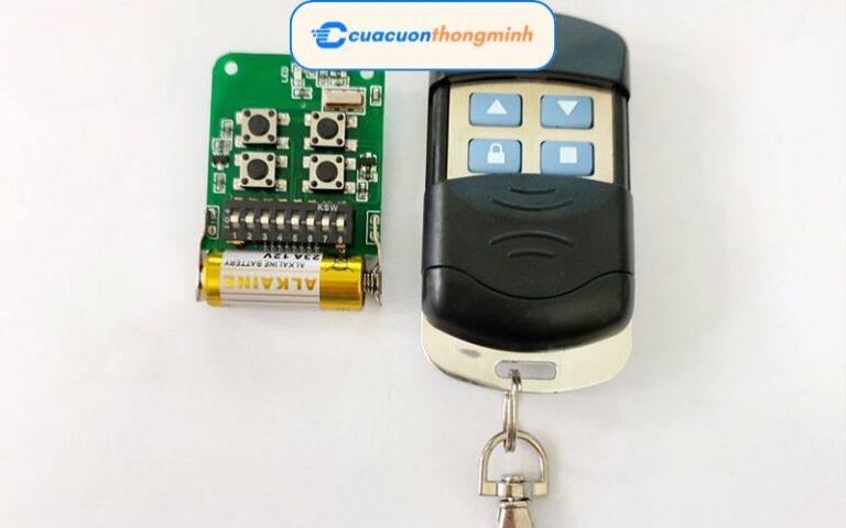 Hướng Dẫn Cách Đổi Mã Khóa Cửa Cuốn Chỉ Trong 30 Giây
