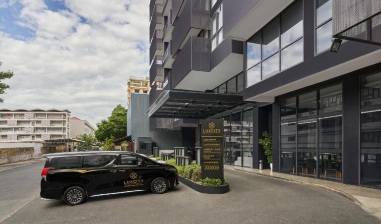 Luxcity Hotel & Apartment